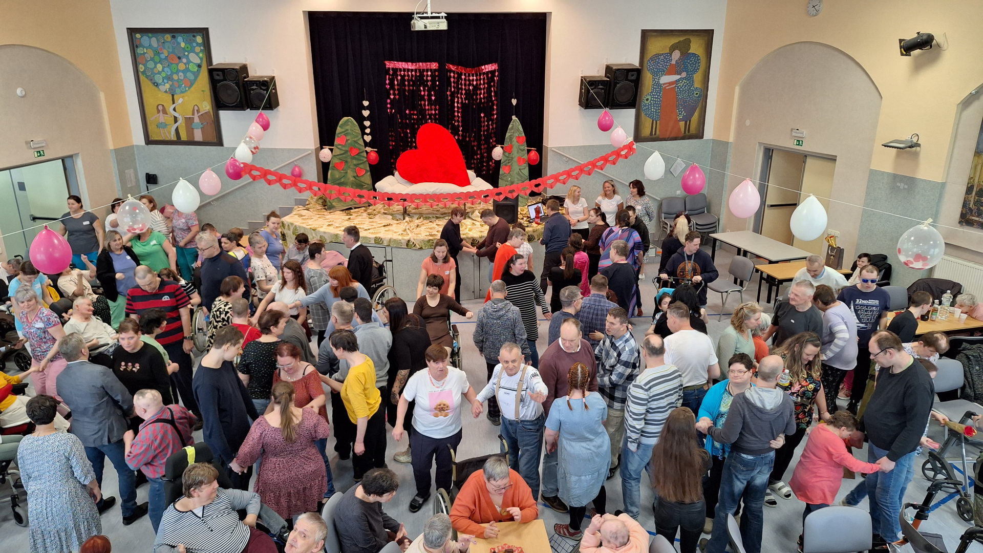 Úvodní foto k aktualitě Valentýnská diskotéka